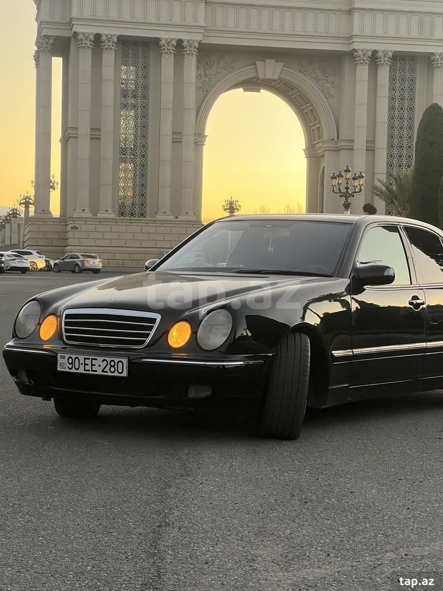 Mercedes E 280, 2001 il (3)