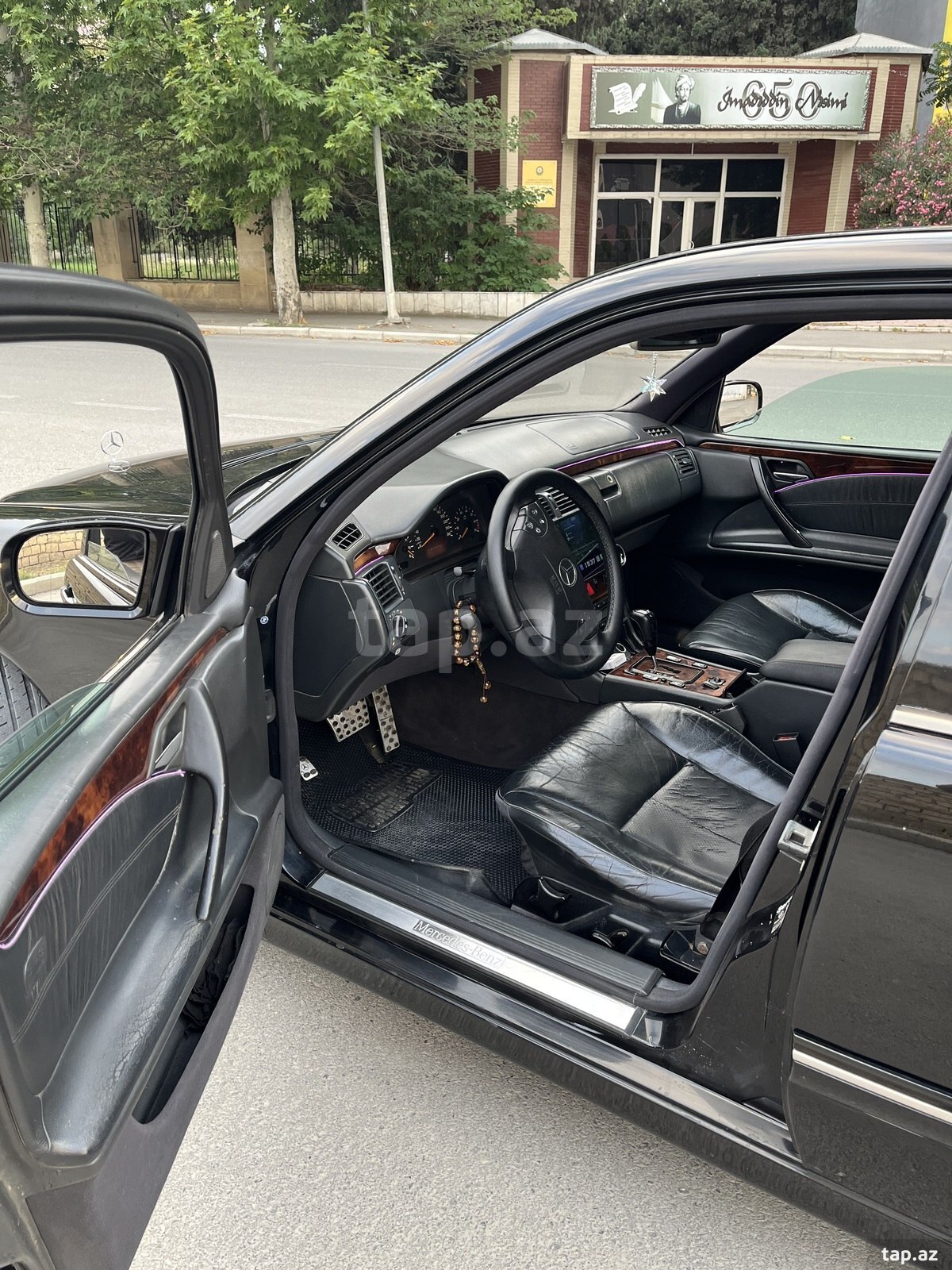 Mercedes E 280, 2001 il (9)
