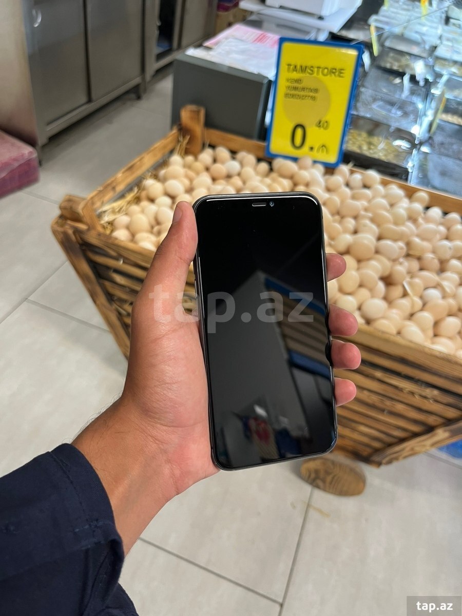 Apple iPhone 11 Black 64GB/4GB (2)