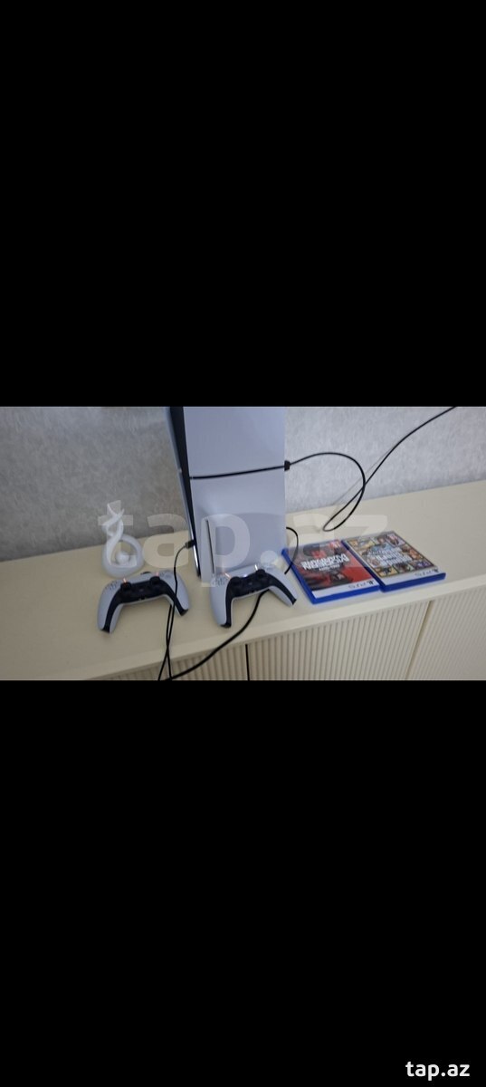 PlayStation 5 Slim 1TB (2)