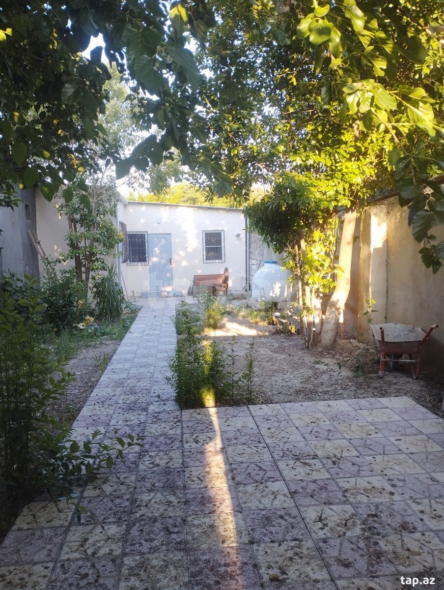 Həyət evi, Əmircan qəs.