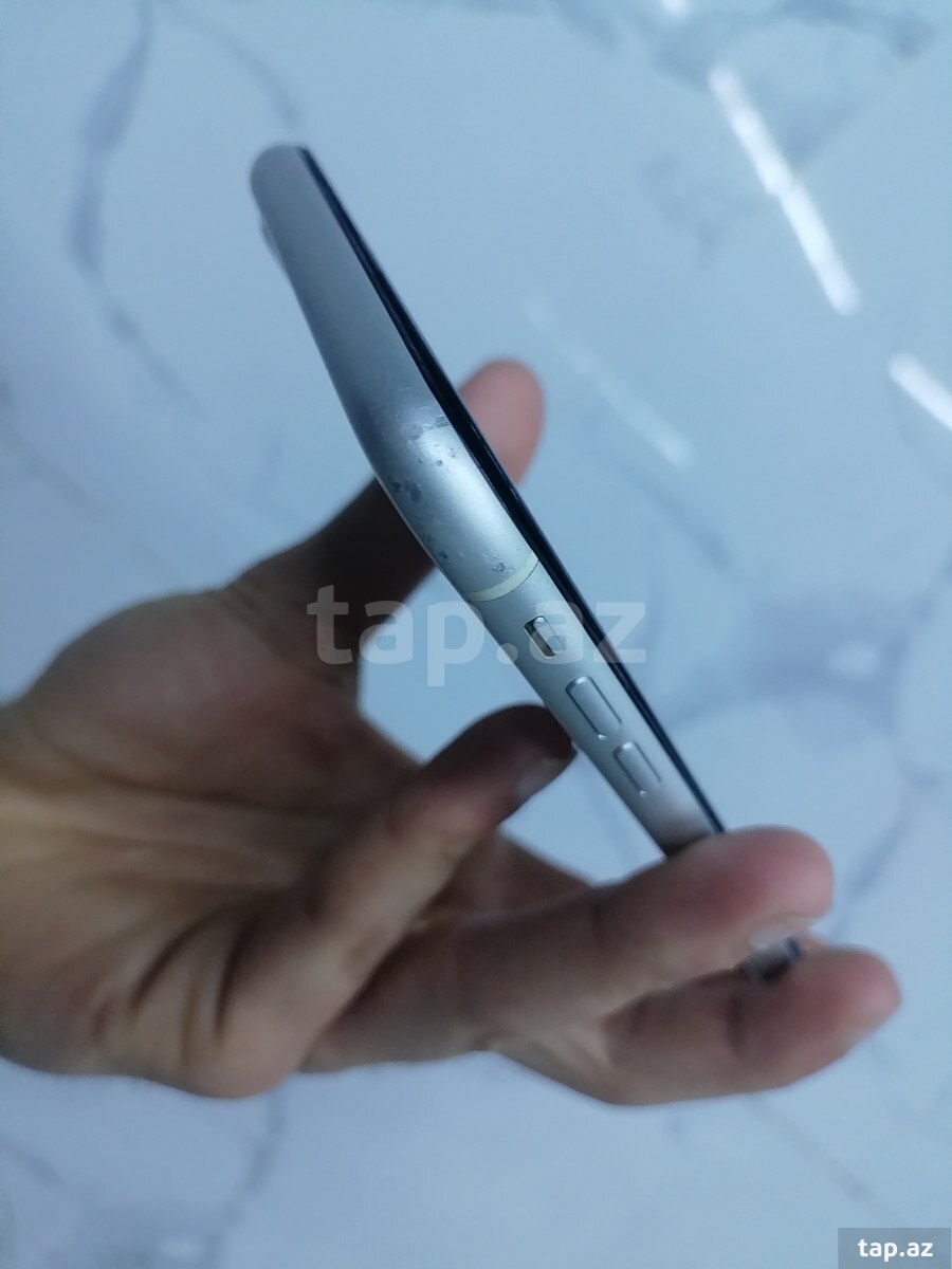 Apple iPhone 11 White 128GB/4GB (2)
