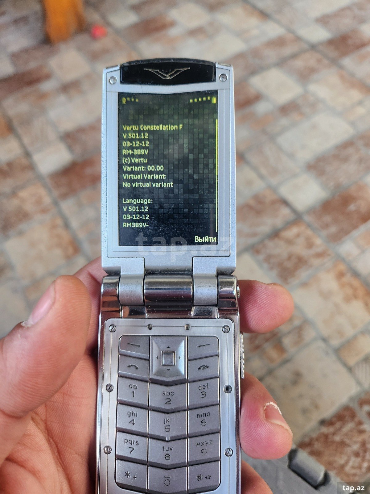Vertu Constellation Ayxta Black Alligator (6)