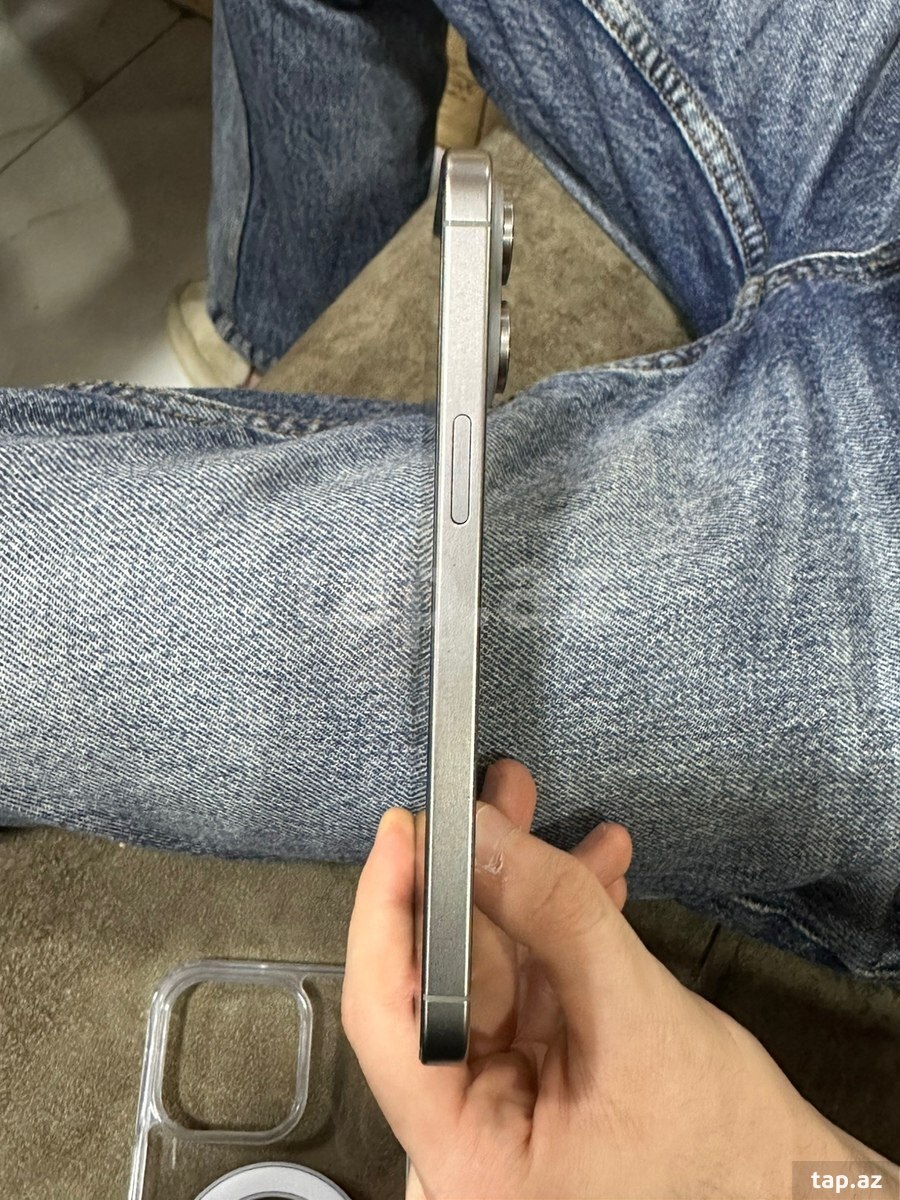 Apple iPhone 15 Pro Max White Titanium 256GB/8GB (3)