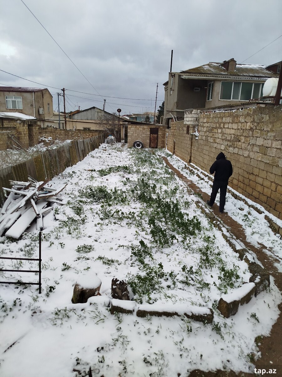 4 sot torpaq sahəsi, Şüvəlan qəs. (3)