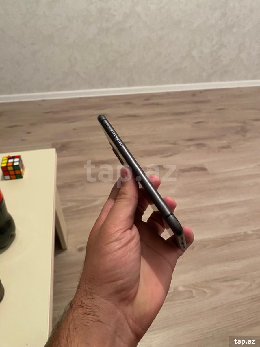Apple iPhone 11 Black 128GB/4GB (6)