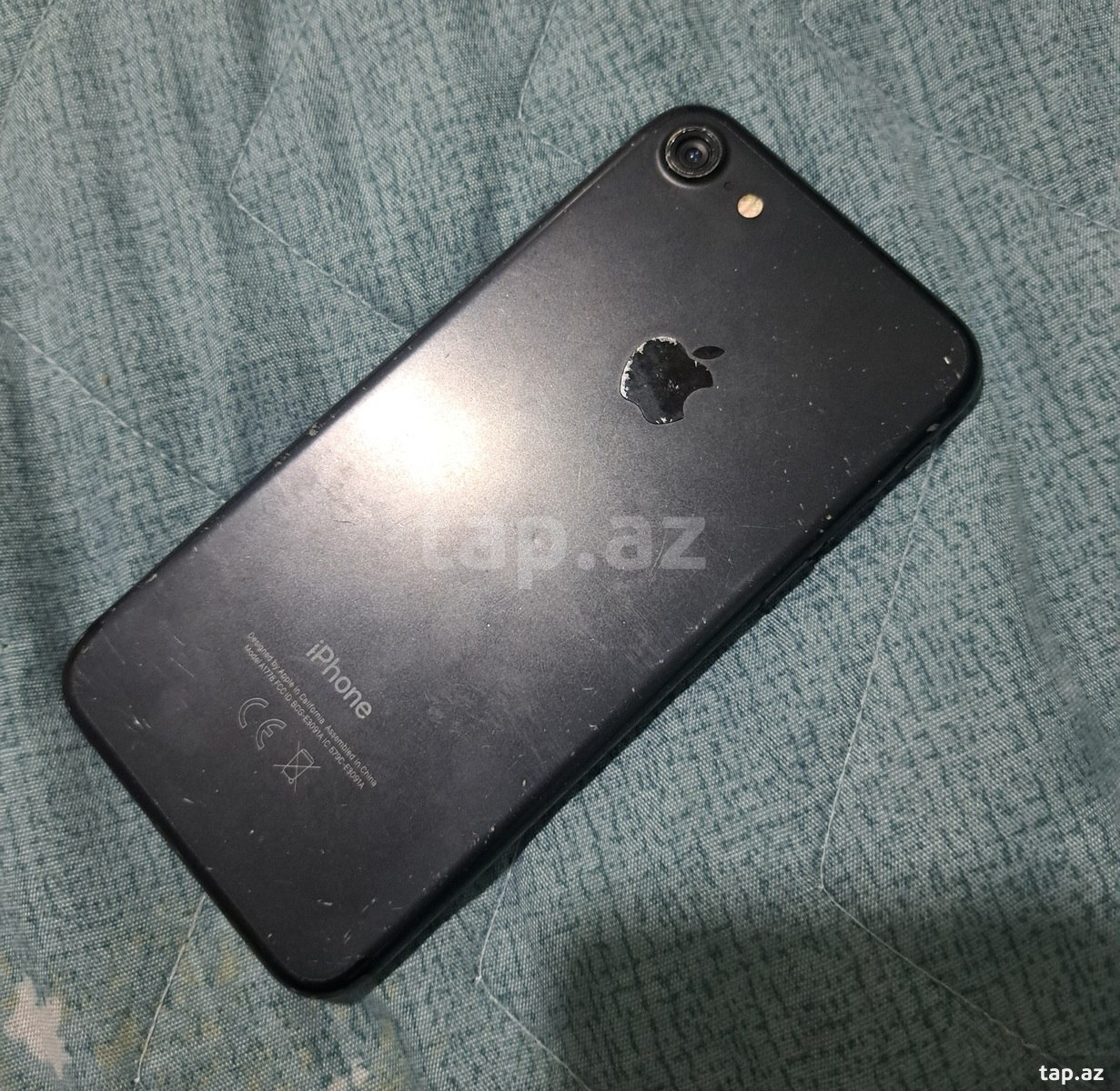 Apple iPhone 7 Black 32GB (2)