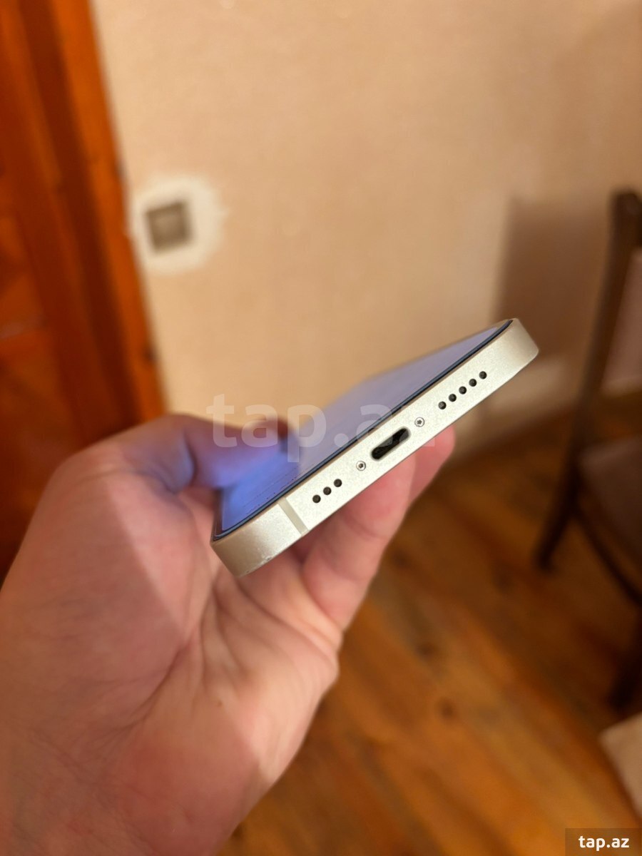 Apple iPhone 13 Starlight 128GB/4GB (4)