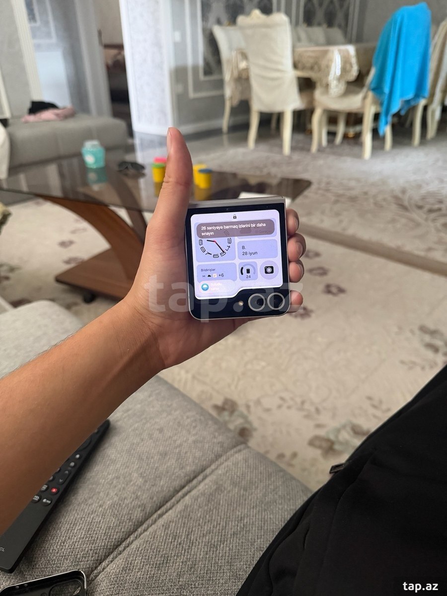Samsung Galaxy Z Flip 6 Silver Shadow 256GB/12GB