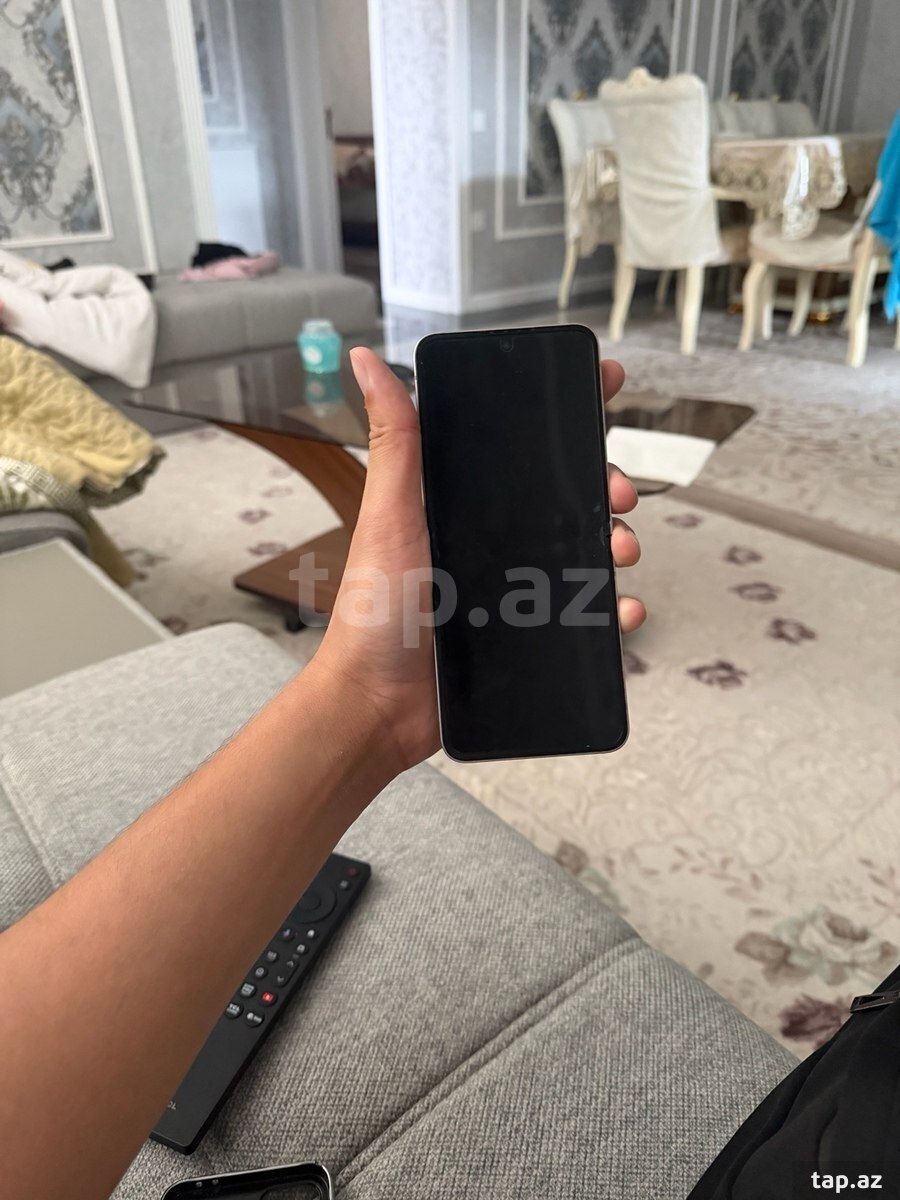 Samsung Galaxy Z Flip 6 Silver Shadow 256GB/12GB (3)