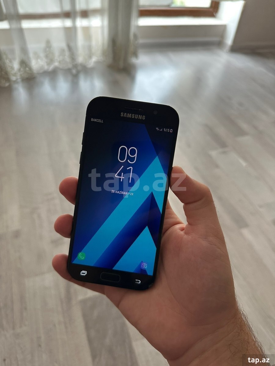 Samsung Galaxy A5 (2017) Black Sky 32GB/3GB (3)