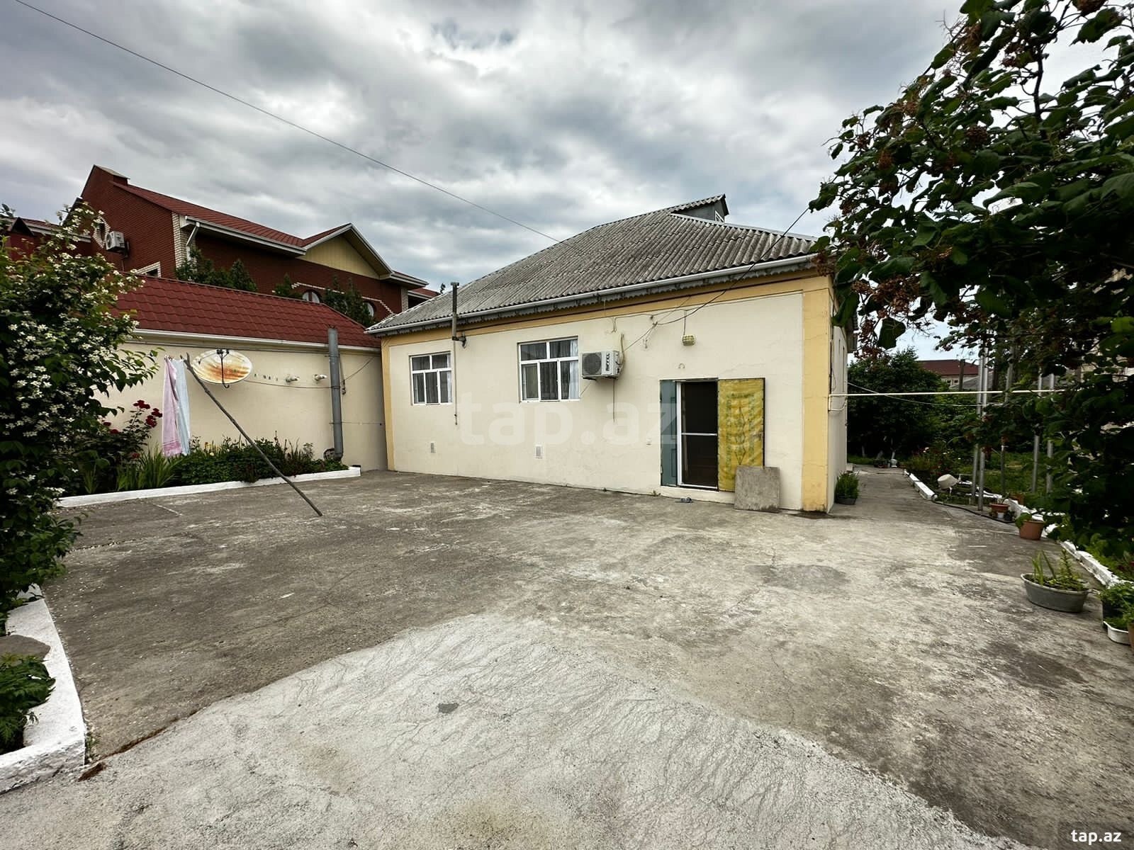 Həyət evi kirayə verilir, Nabran r. (11)