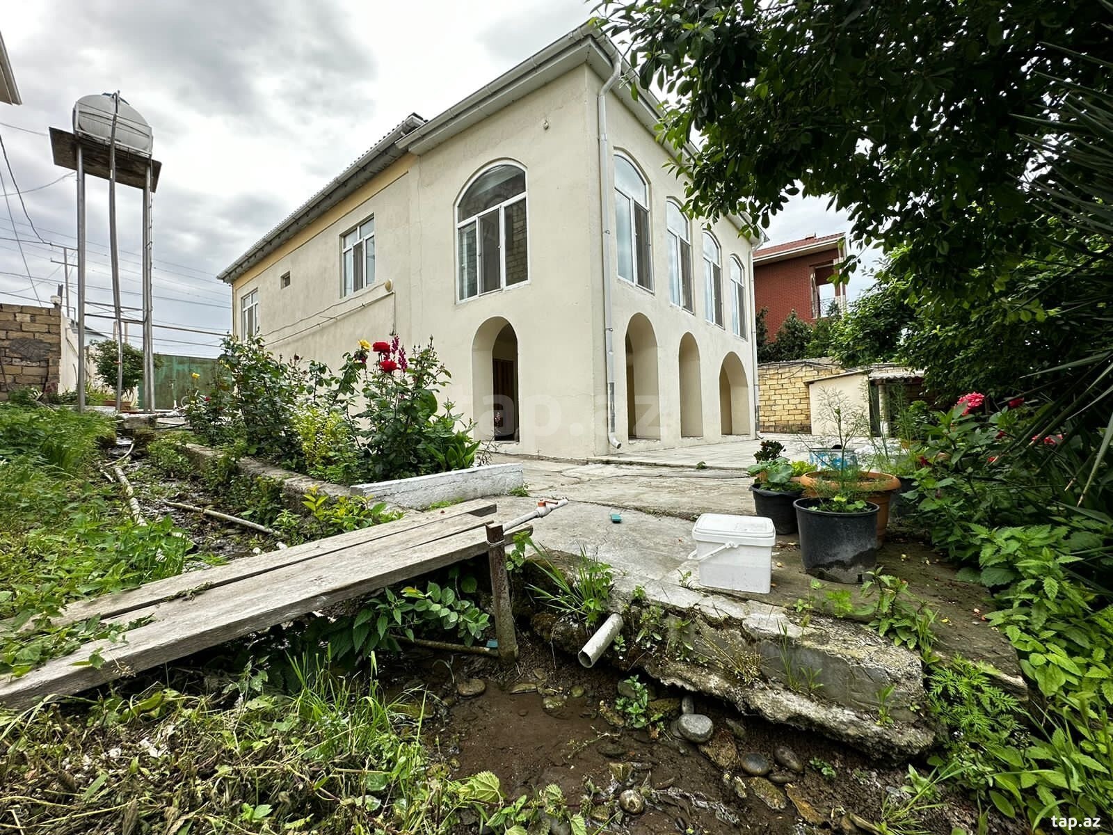 Həyət evi kirayə verilir, Nabran r. (5)