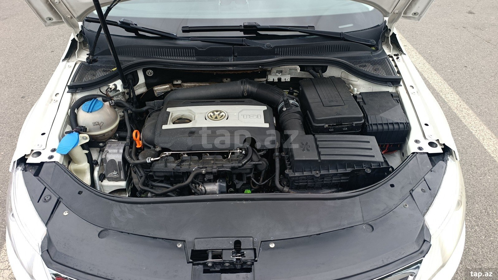 Volkswagen Passat CC, 2009 il (22)