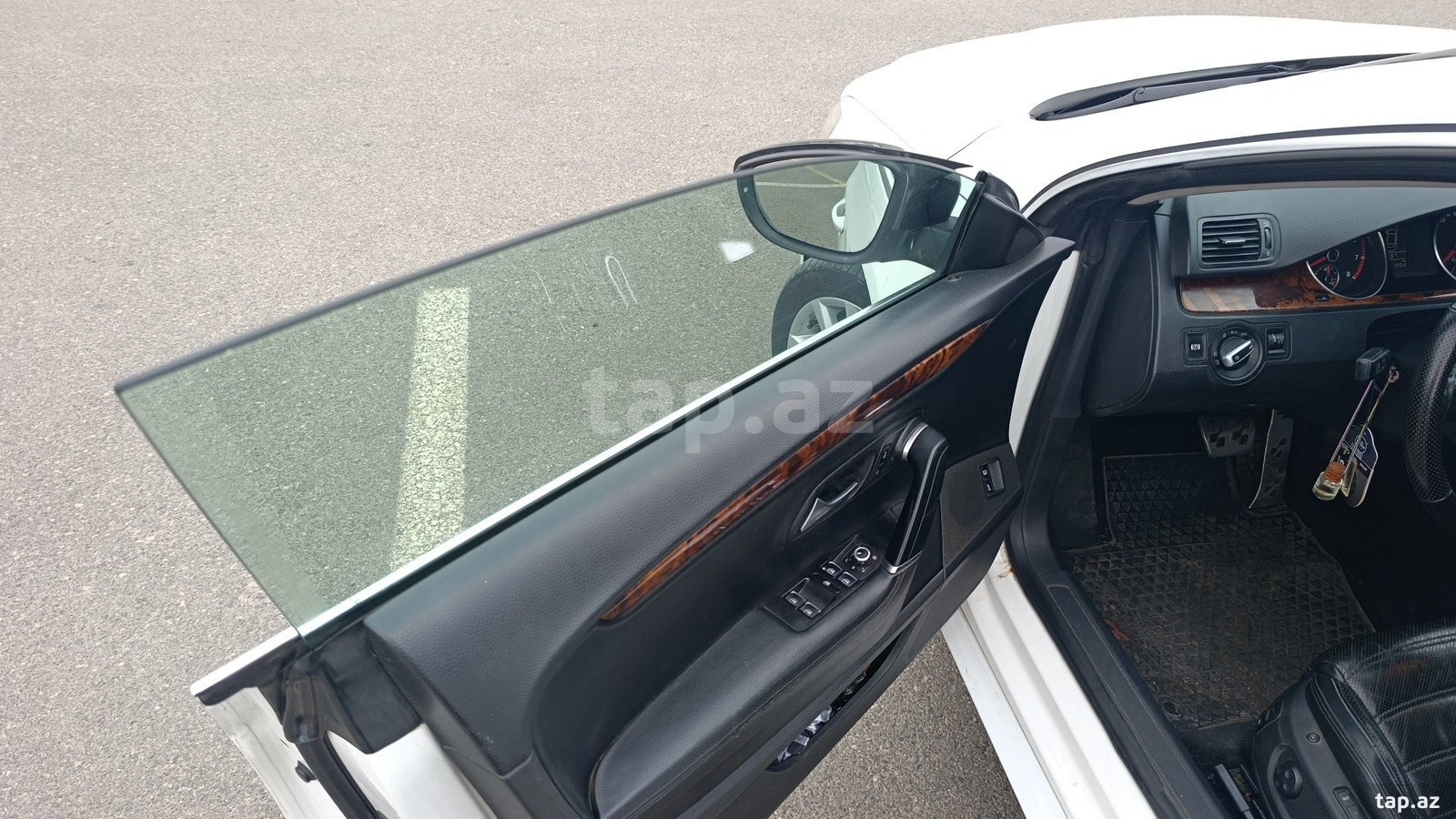 Volkswagen Passat CC, 2009 il (7)