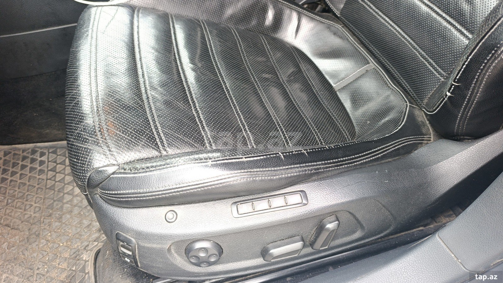 Volkswagen Passat CC, 2009 il (19)
