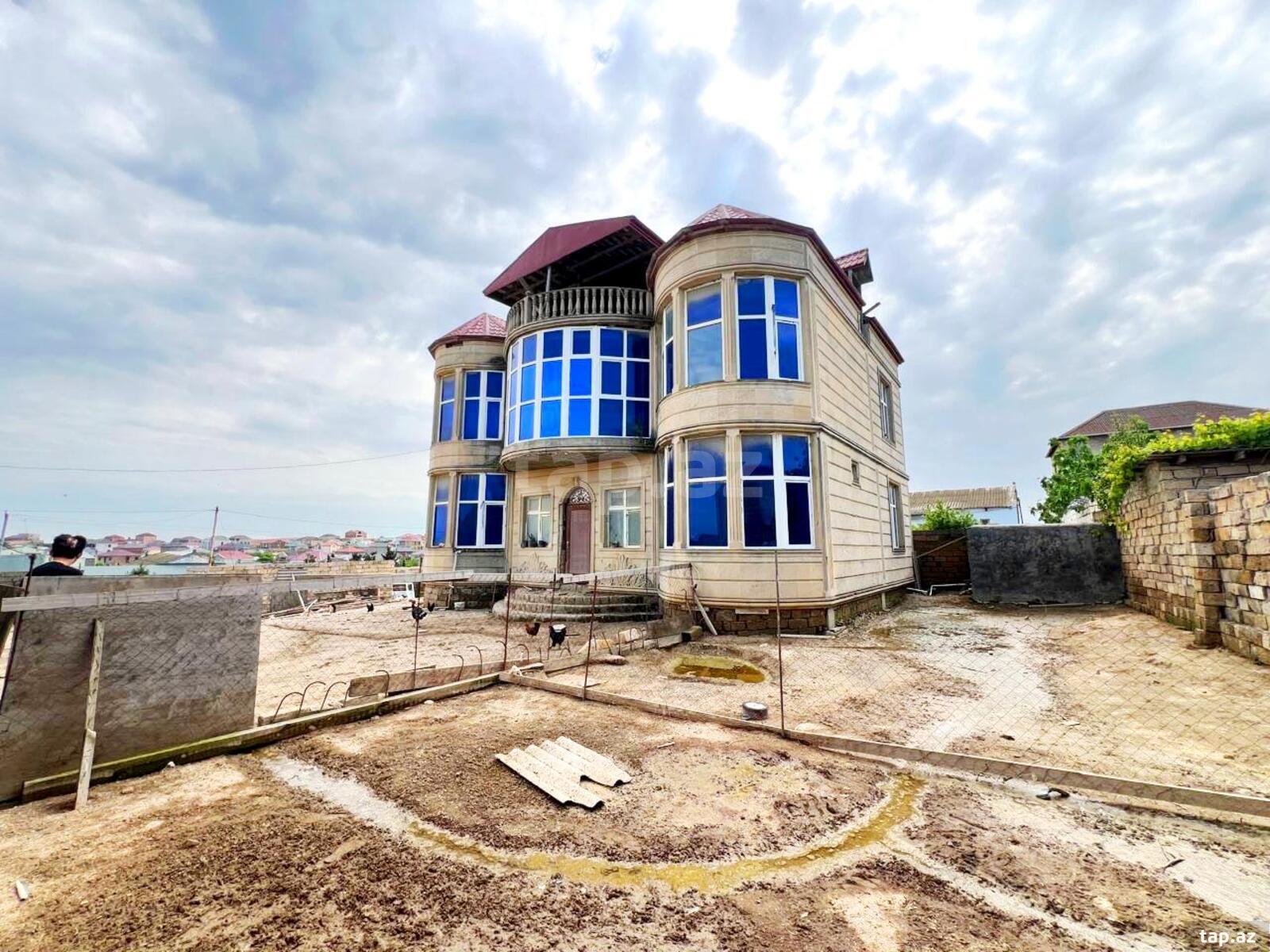 Villa, Fatmayı qəs.