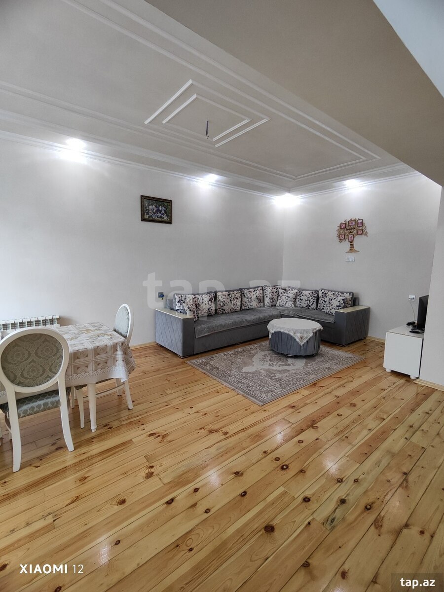 Həyət evi, Qum adası (3)