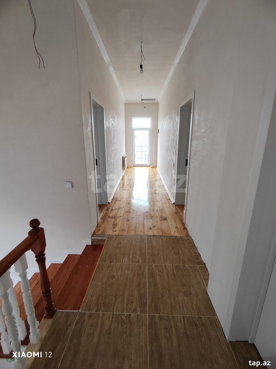 Həyət evi, Qum adası (9)