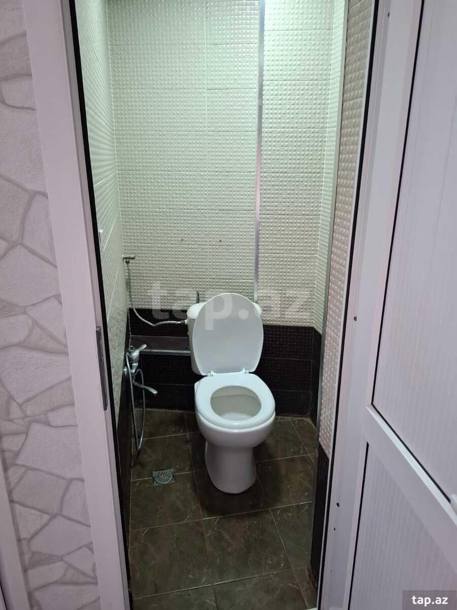 Həyət evi, Gulbala Əliyev küç. (8)