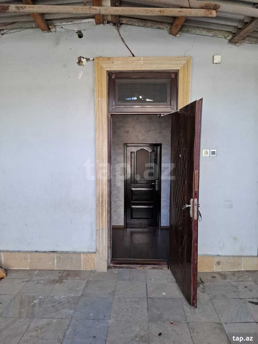 Həyət evi, Gulbala Əliyev küç. (11)