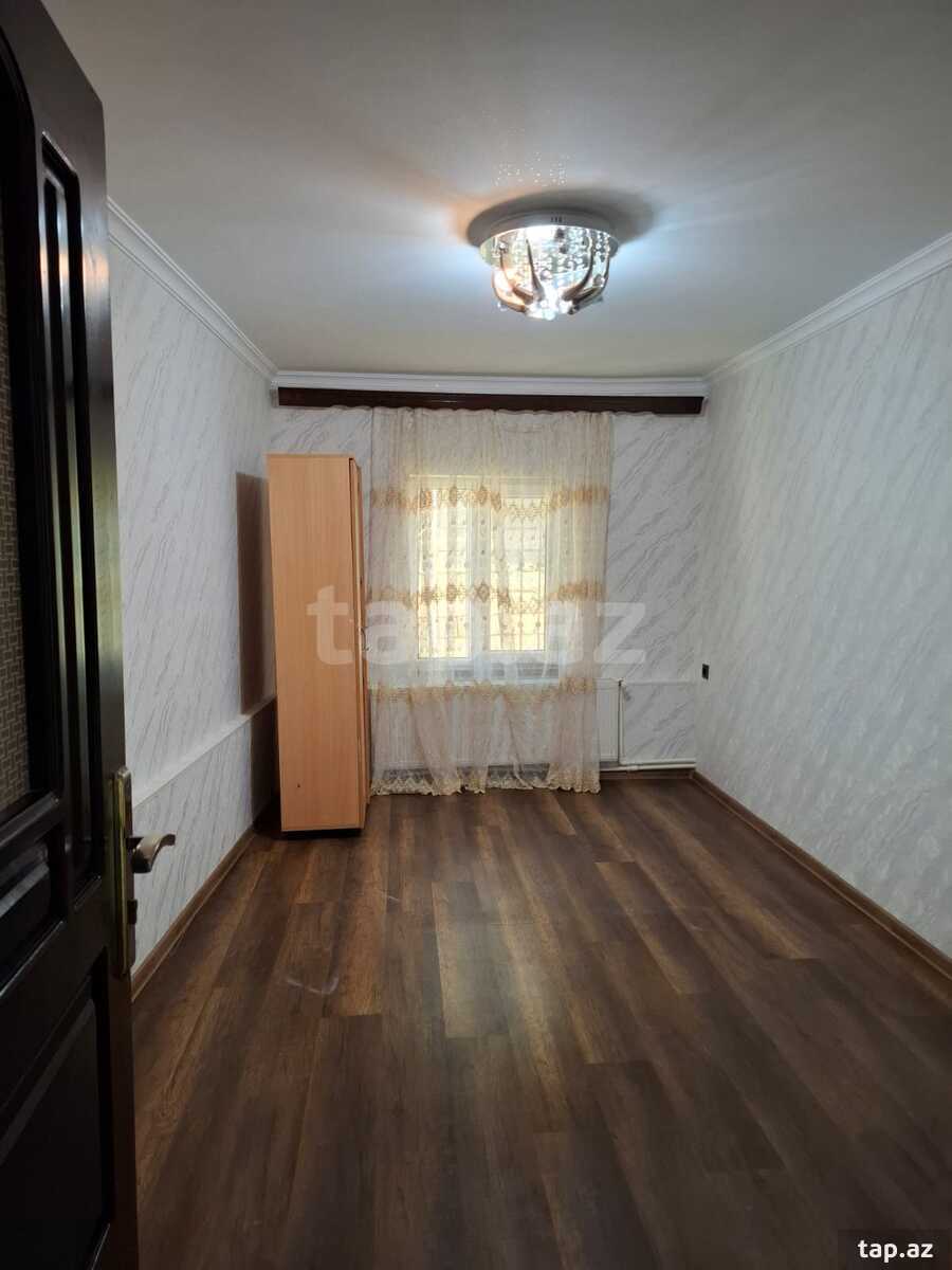 Həyət evi, Gulbala Əliyev küç. (9)