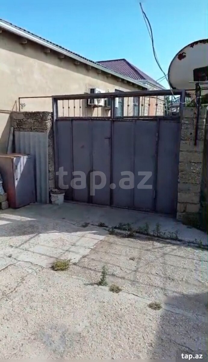 Həyət evi, Polad Həşimov küç.