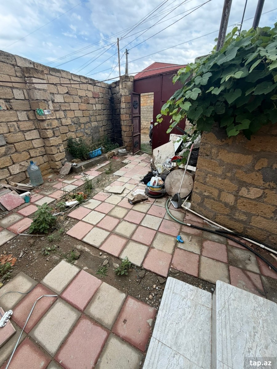 Həyət evi, Hökməli qəs. (10)