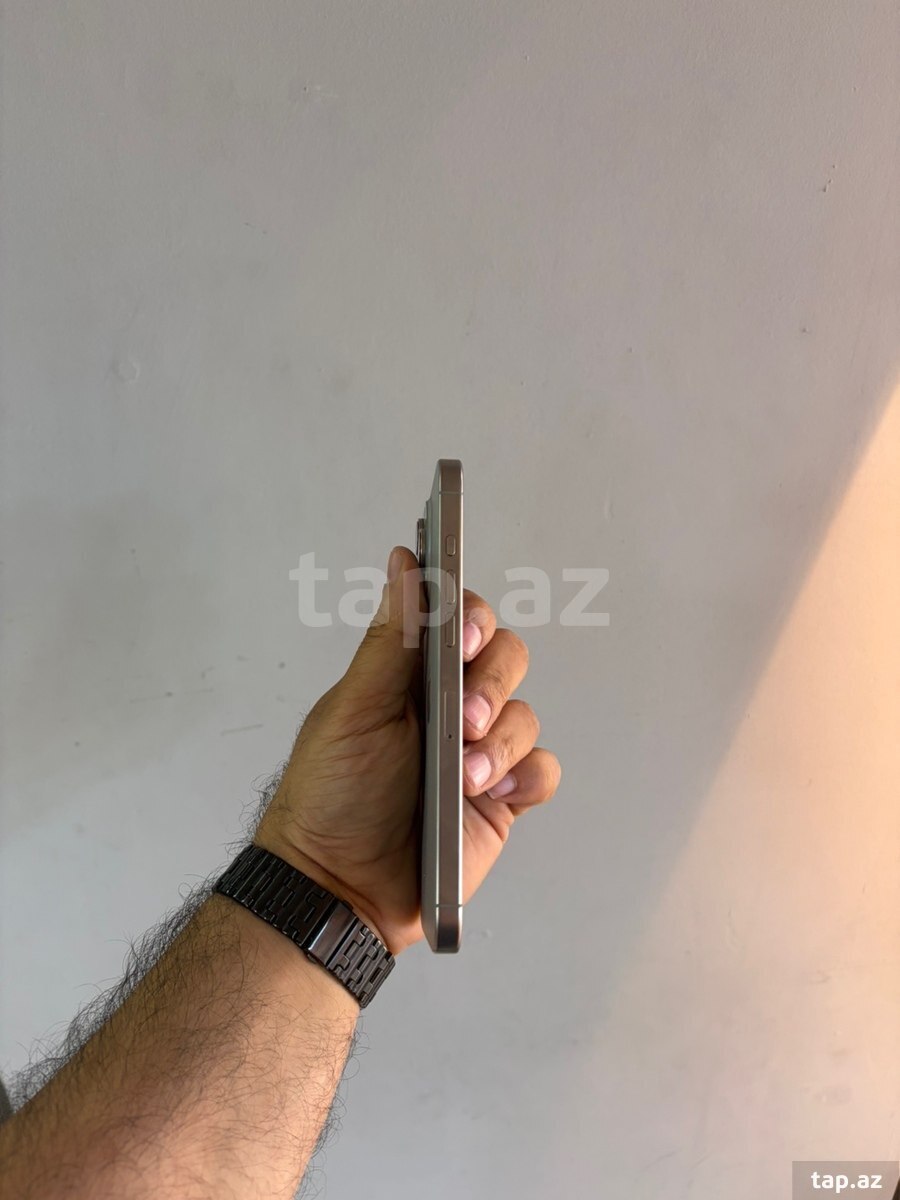 Apple iPhone 16 Pro Max Natural Titanium 256GB/8GB (4)