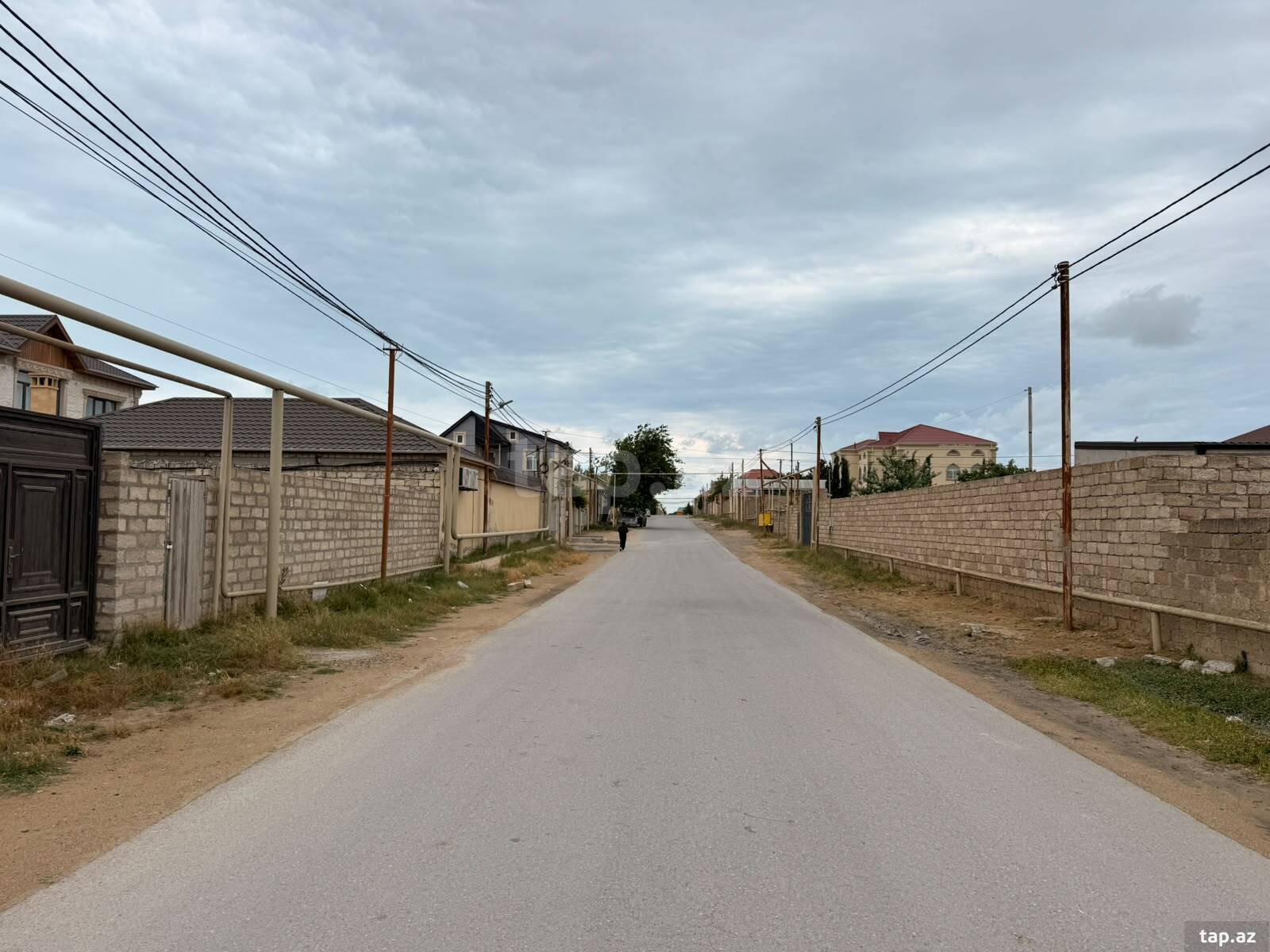 12 sot torpaq sahəsi, Şüvəlan qəs.