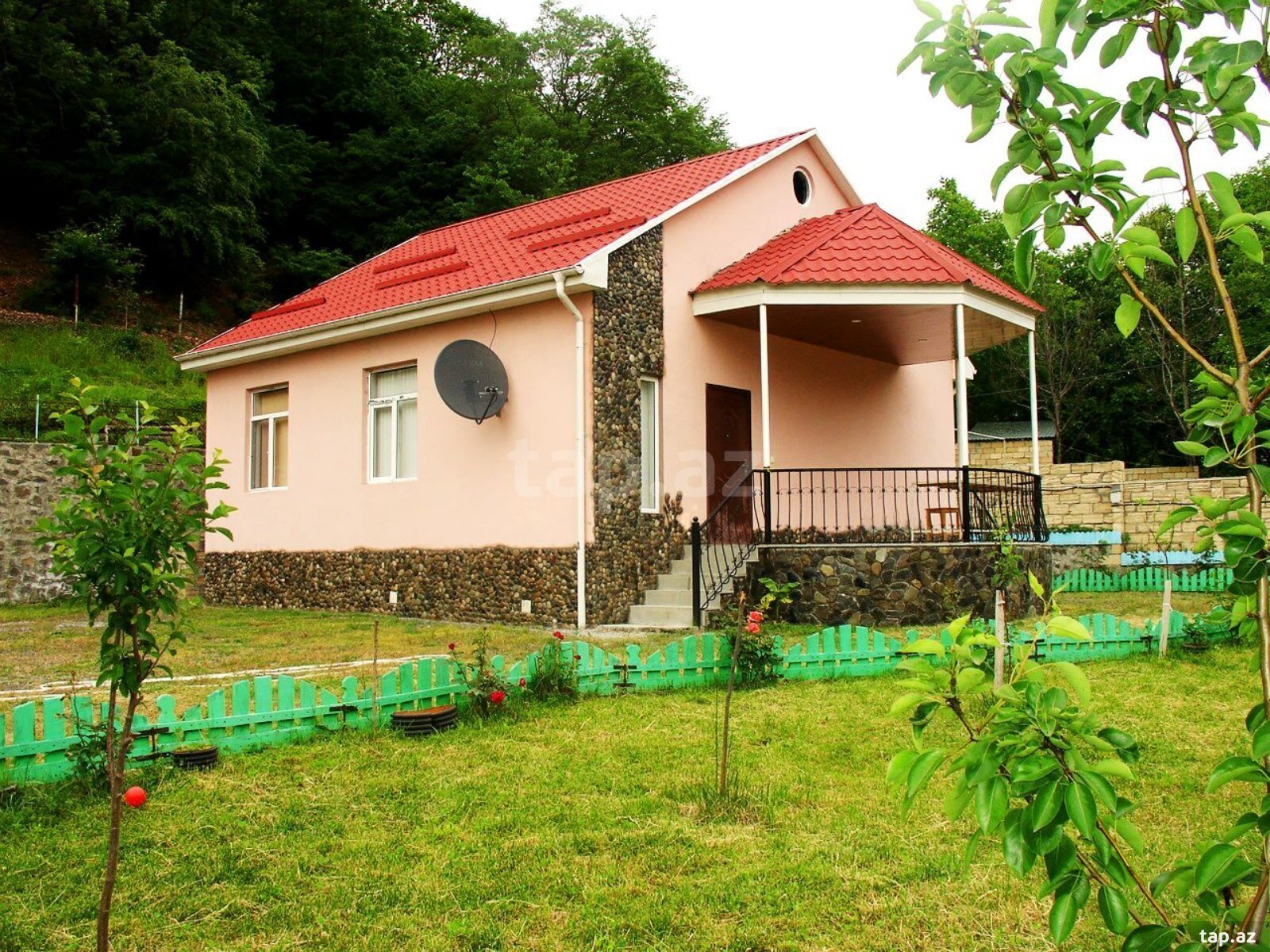 Həyət evi kirayə verilir, Qax r. (2)