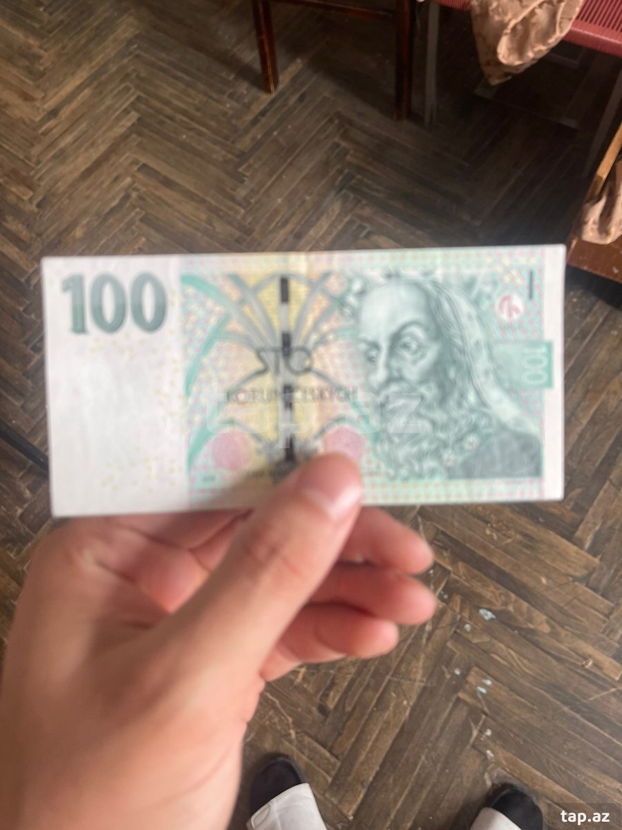 100 Çexiya kronu