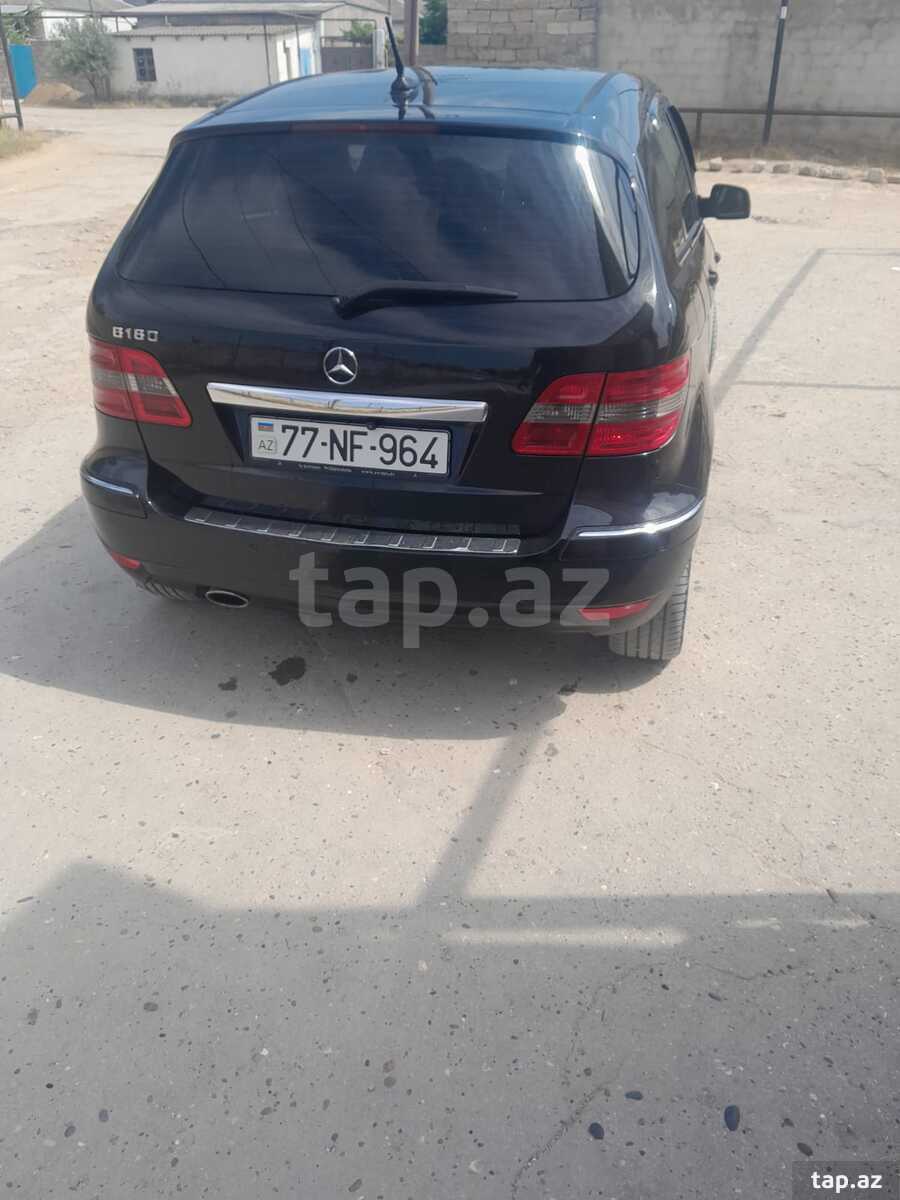 Mercedes B 180, 2010 il (3)