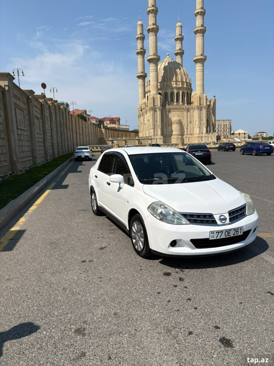 Nissan Tiida, 2011 il (6)