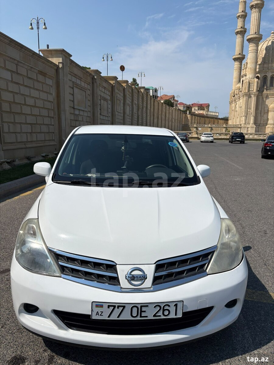 Nissan Tiida, 2011 il (4)