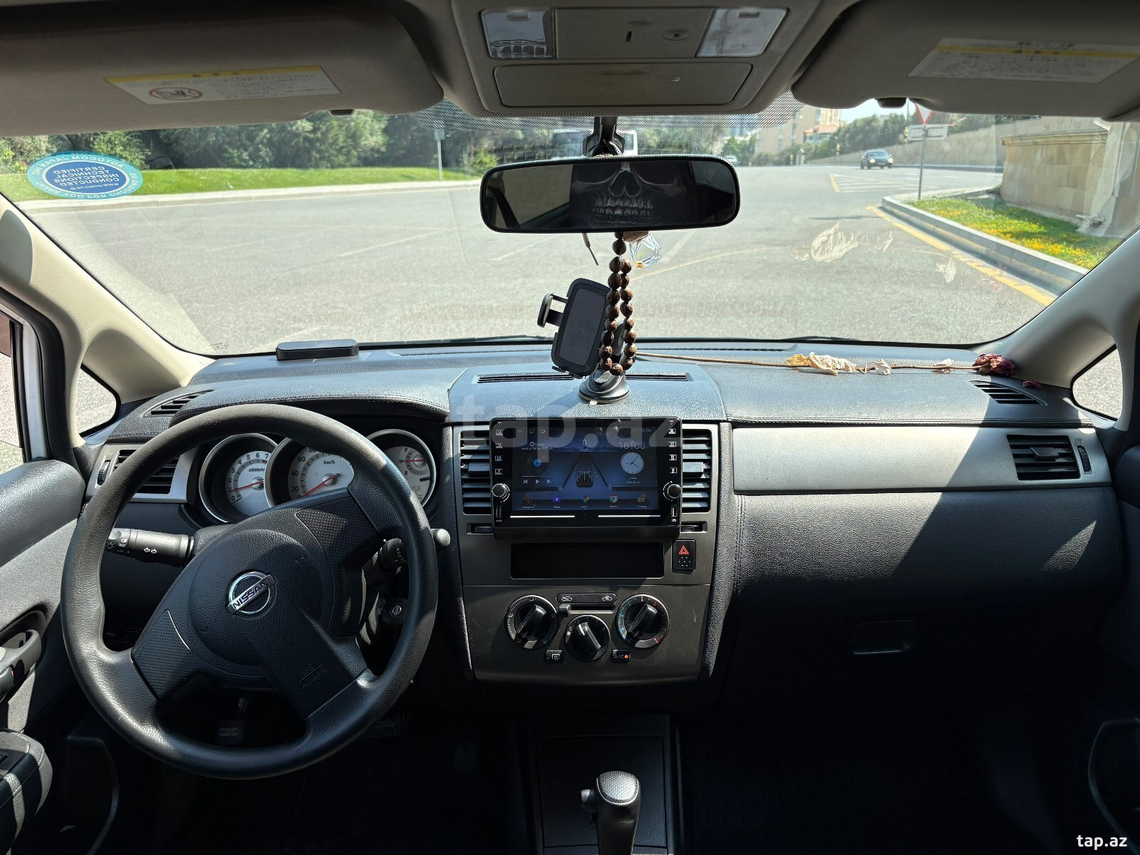 Nissan Tiida, 2011 il (10)
