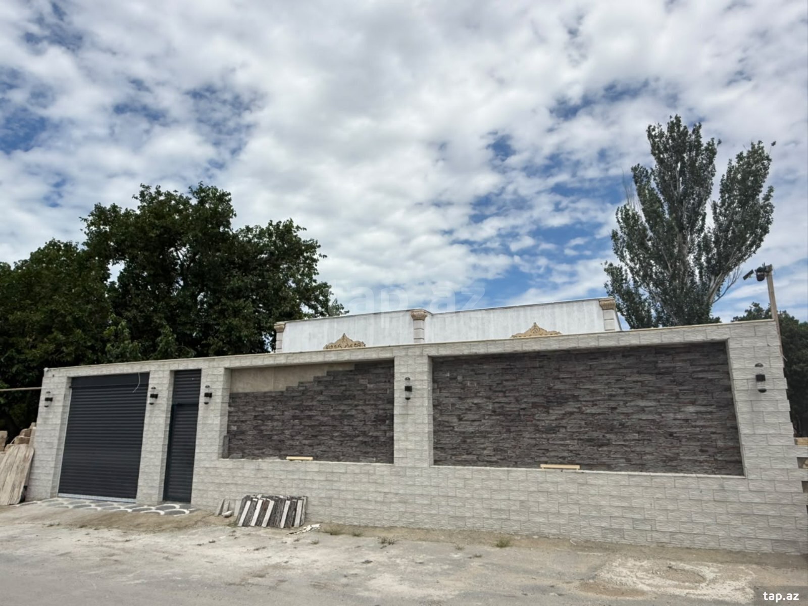 Həyət evi, Saray qəs. (2)