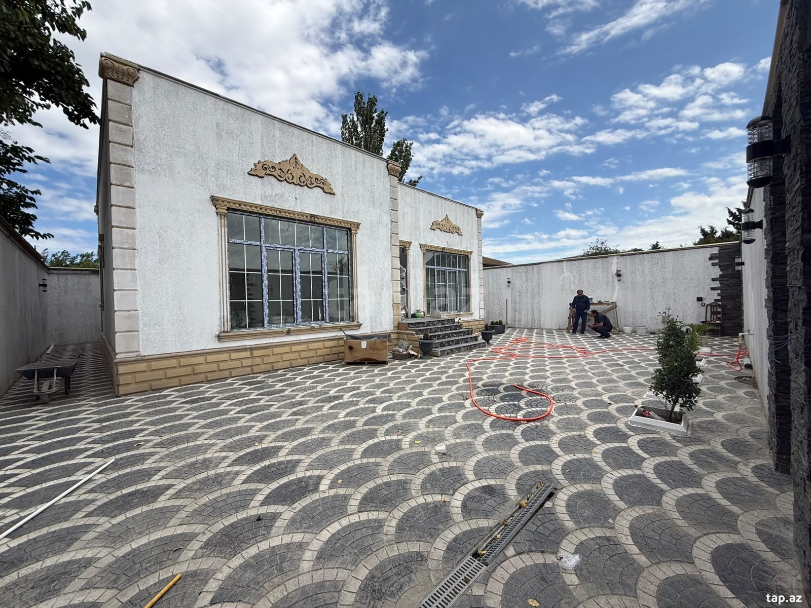 Həyət evi, Saray qəs. (9)