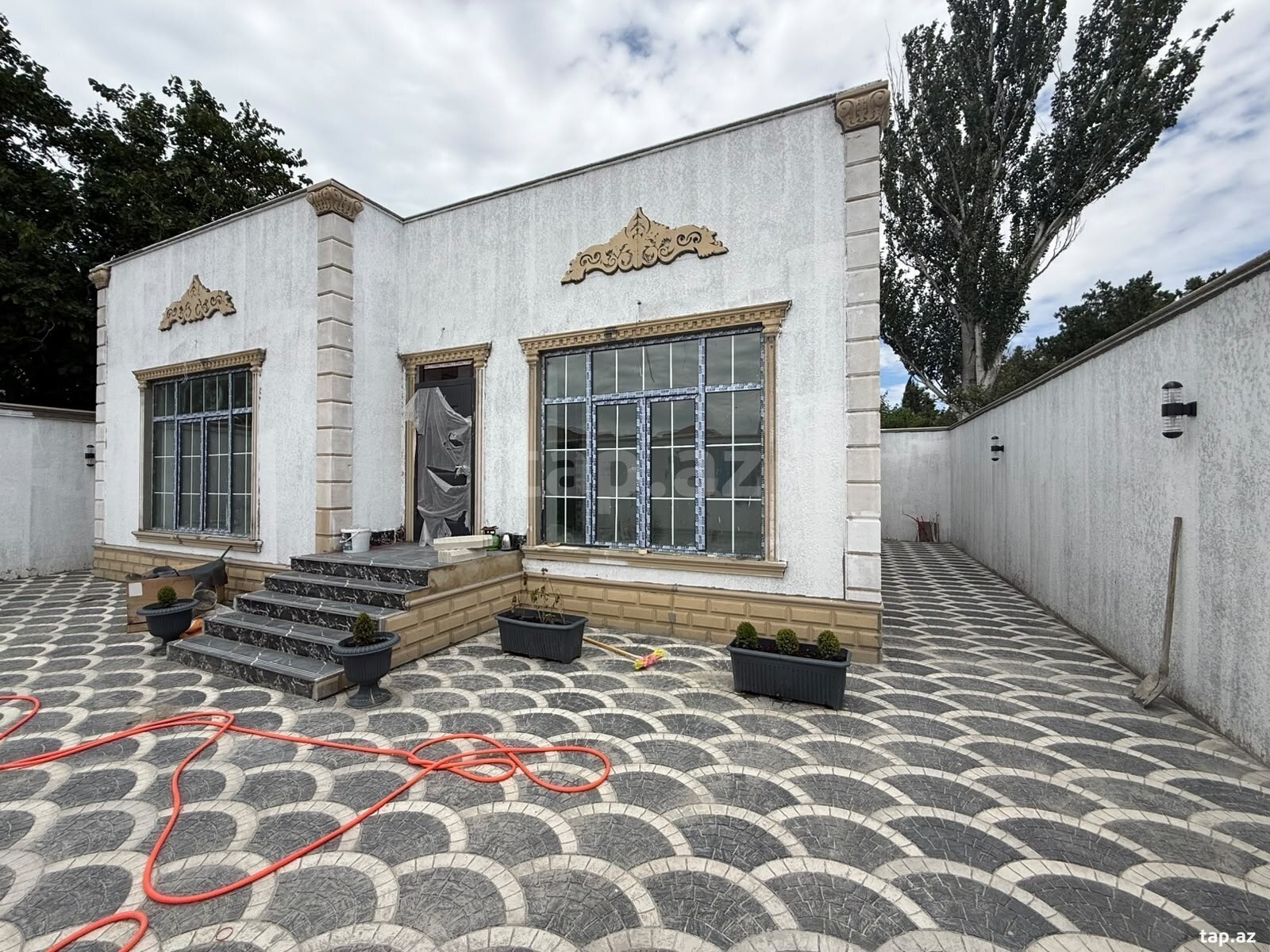 Həyət evi, Saray qəs. (13)