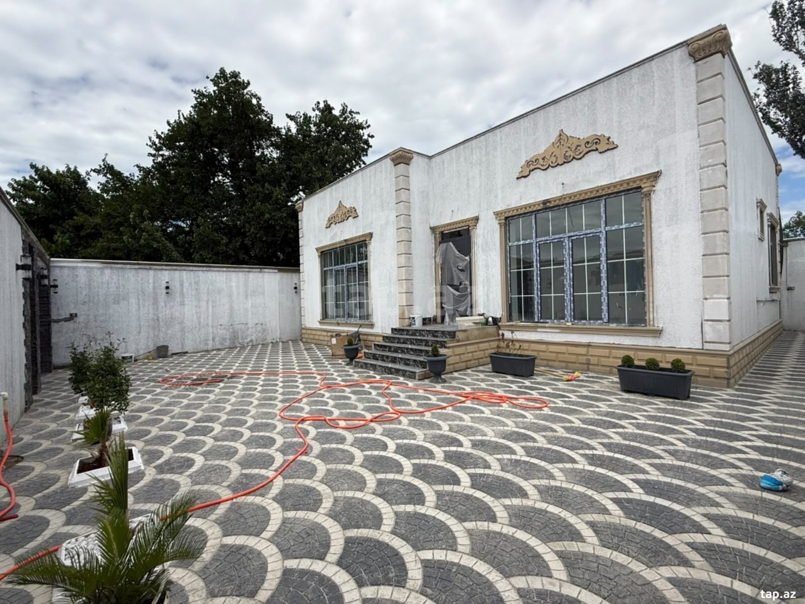 Həyət evi, Saray qəs. (17)