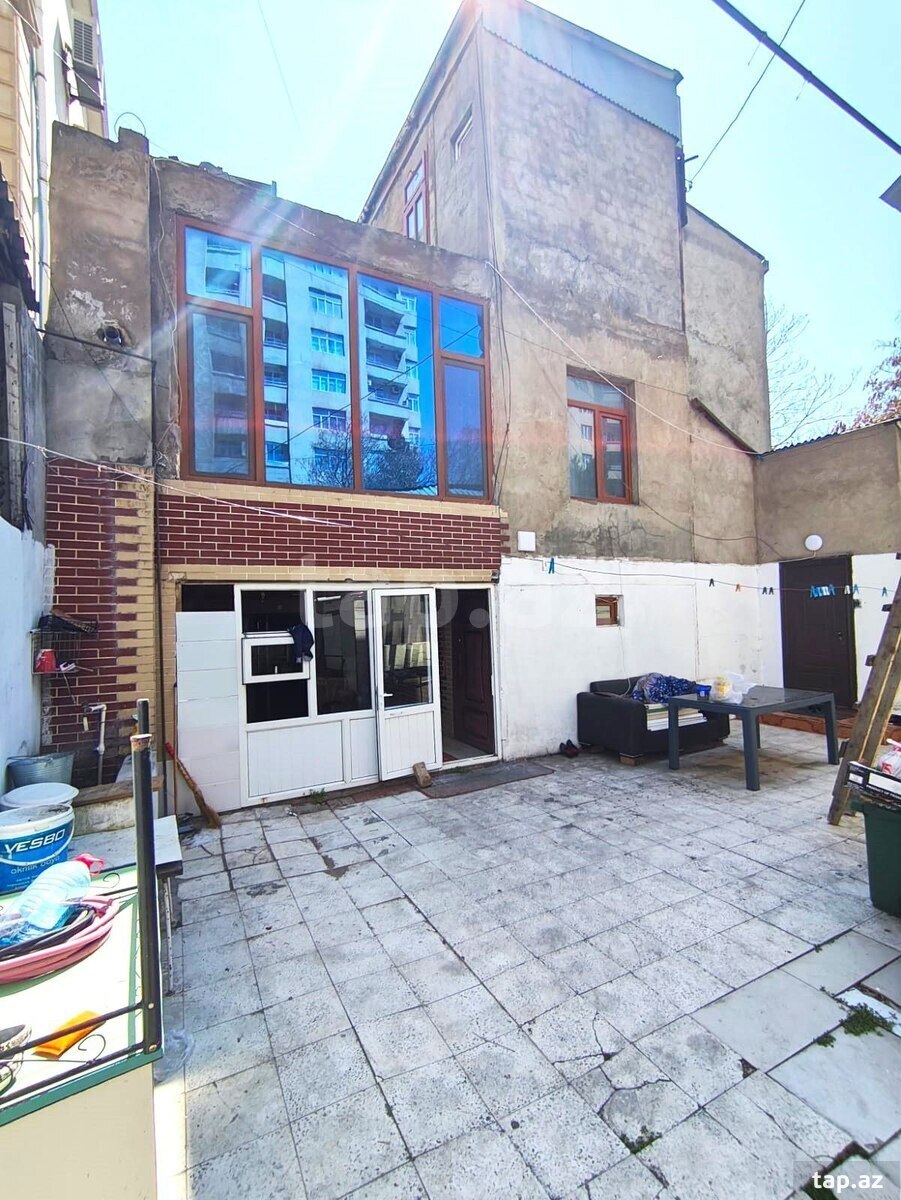 Villa, Gənclik m. (3)