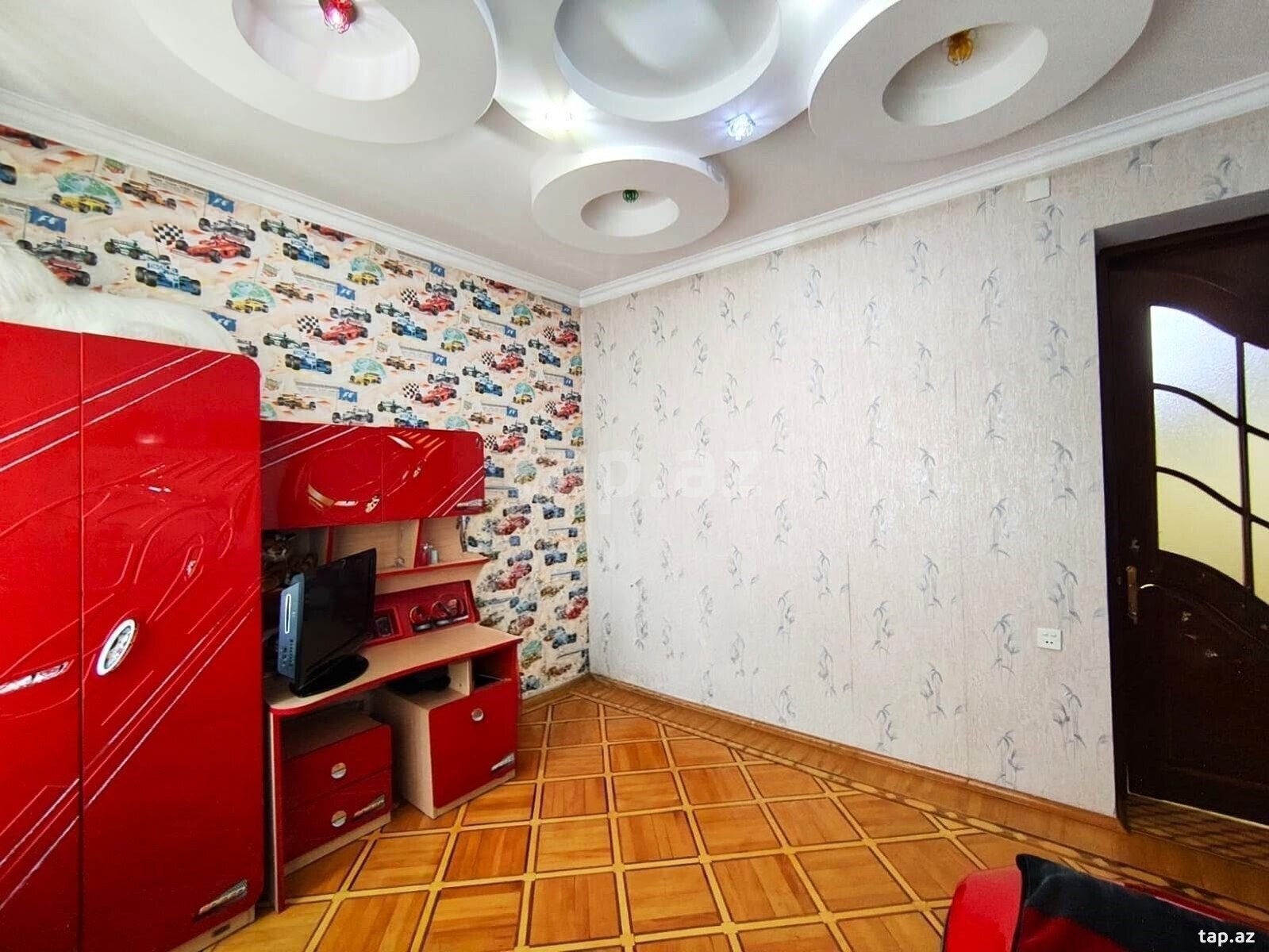 Villa, Gənclik m. (24)