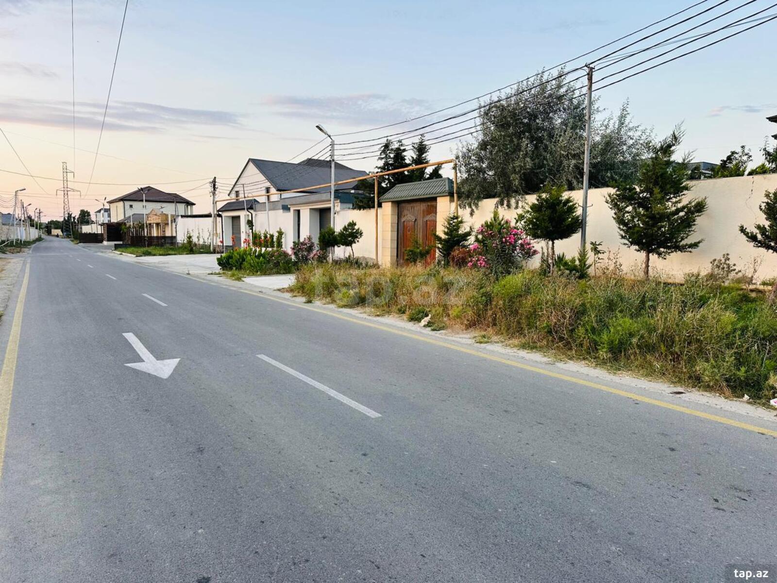 16 sot torpaq sahəsi, Şüvəlan qəs. (8)