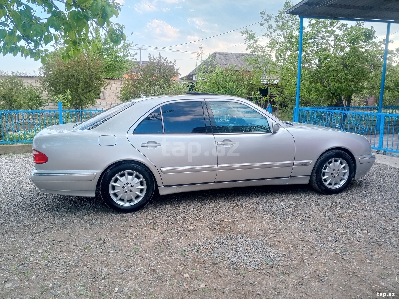 Mercedes E 280, 1999 il (5)