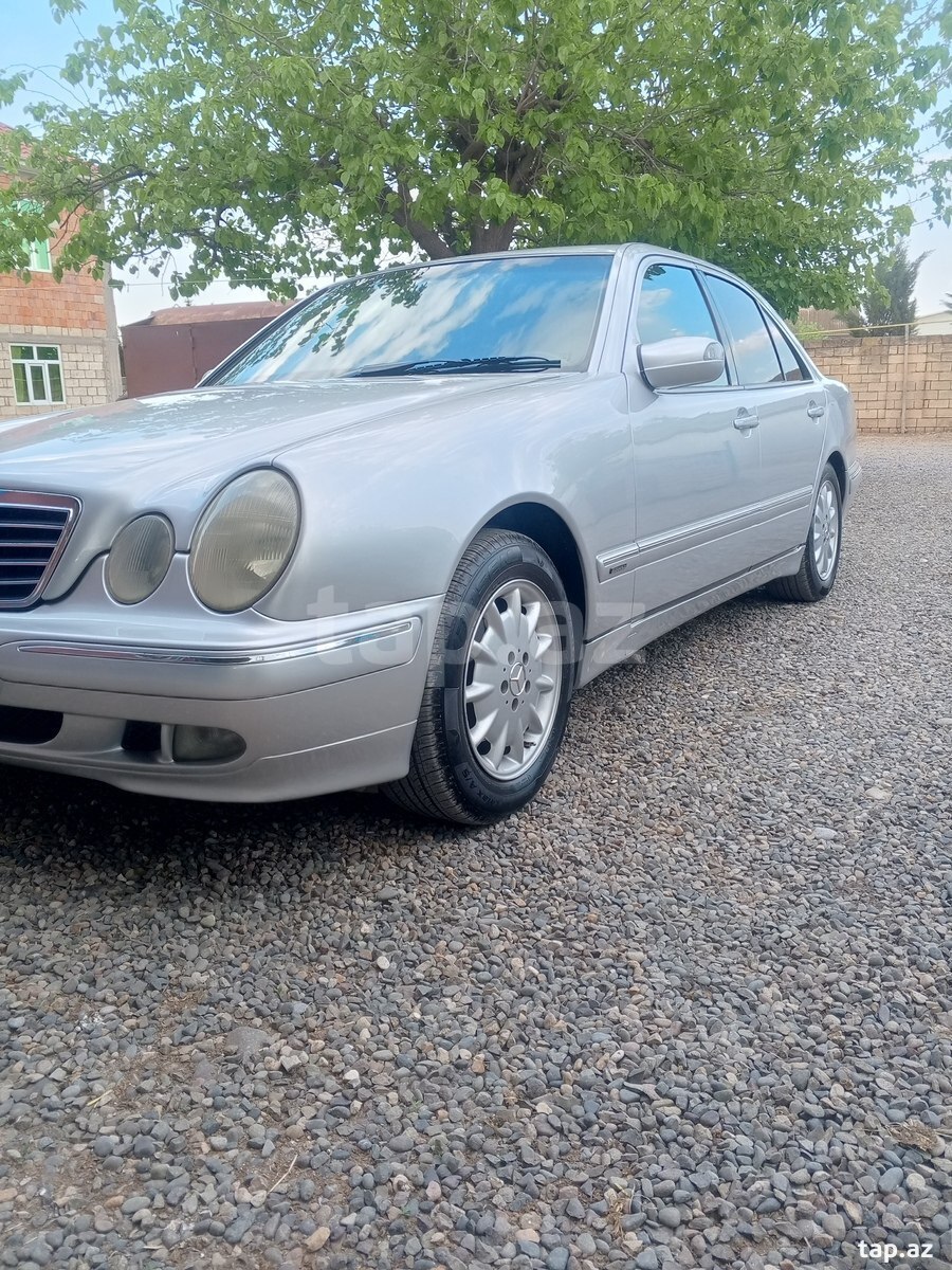 Mercedes E 280, 1999 il (7)