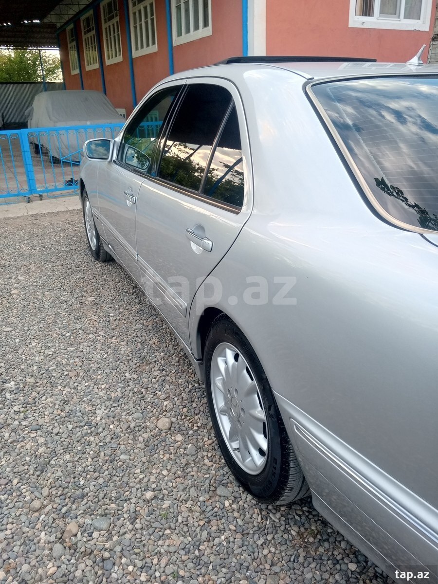 Mercedes E 280, 1999 il (3)