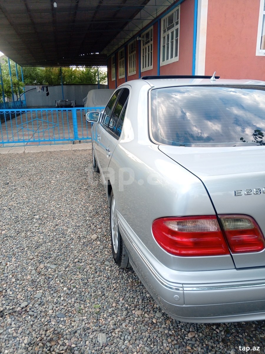 Mercedes E 280, 1999 il (2)