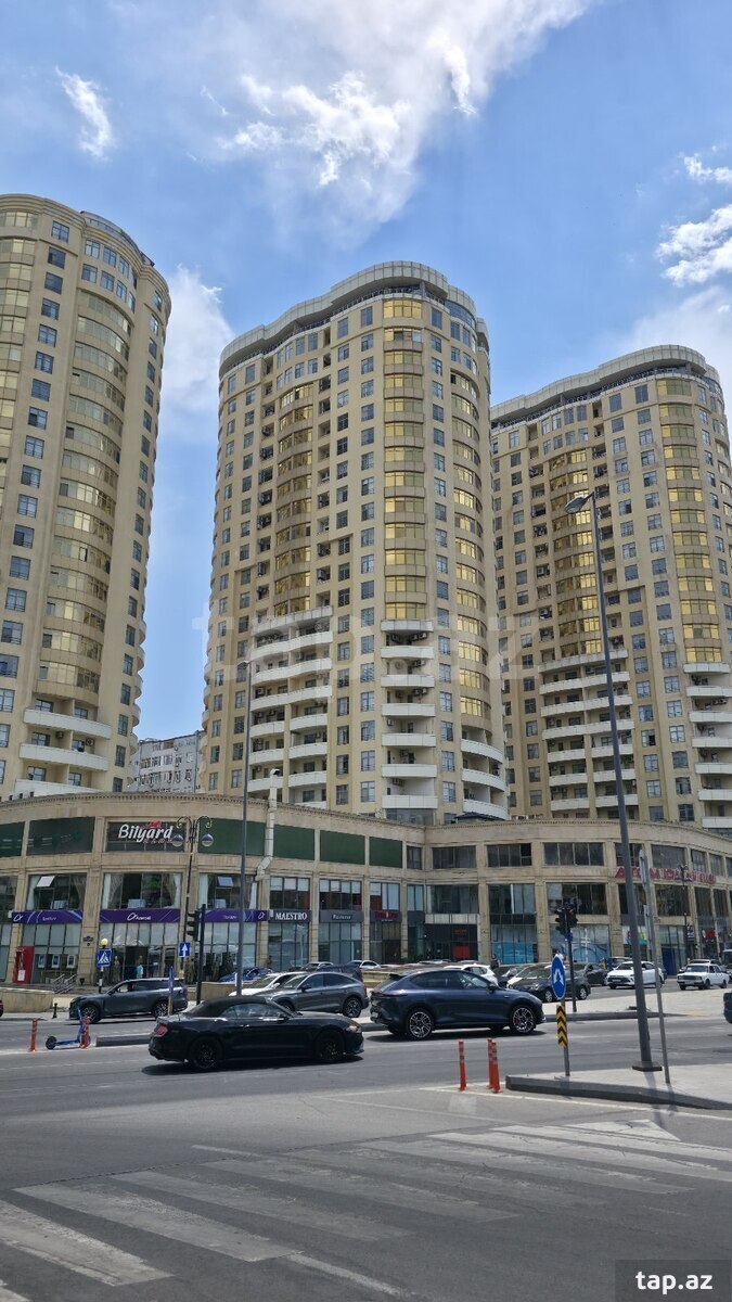 3-otaqlı yeni tikili kirayə verilir, Nizami m., 165 m²