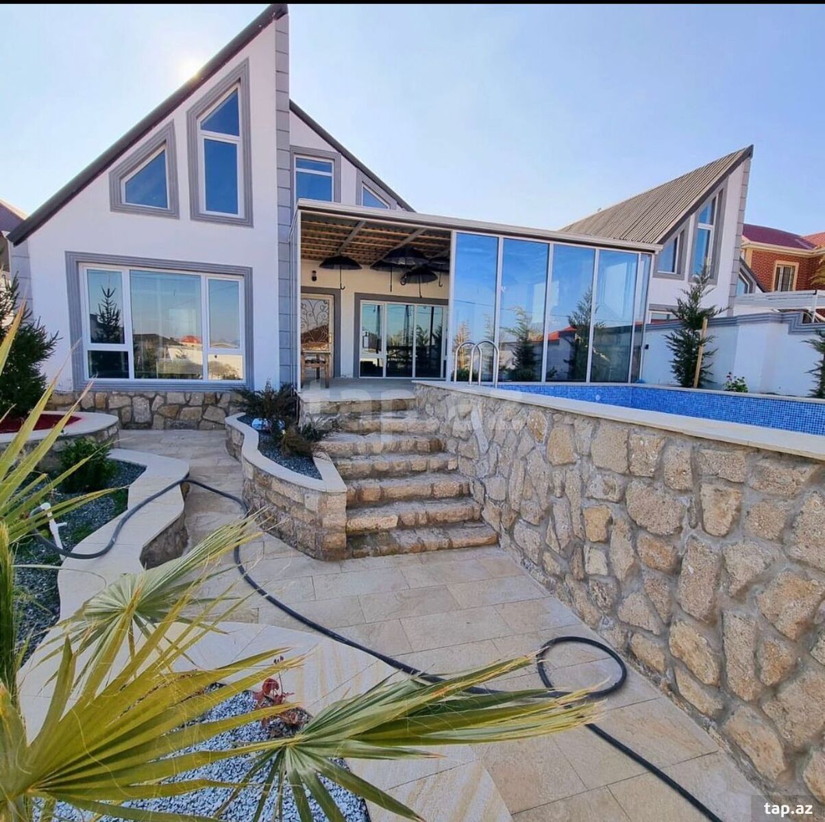 Villa kirayə verilir, Mərdəkan qəs.