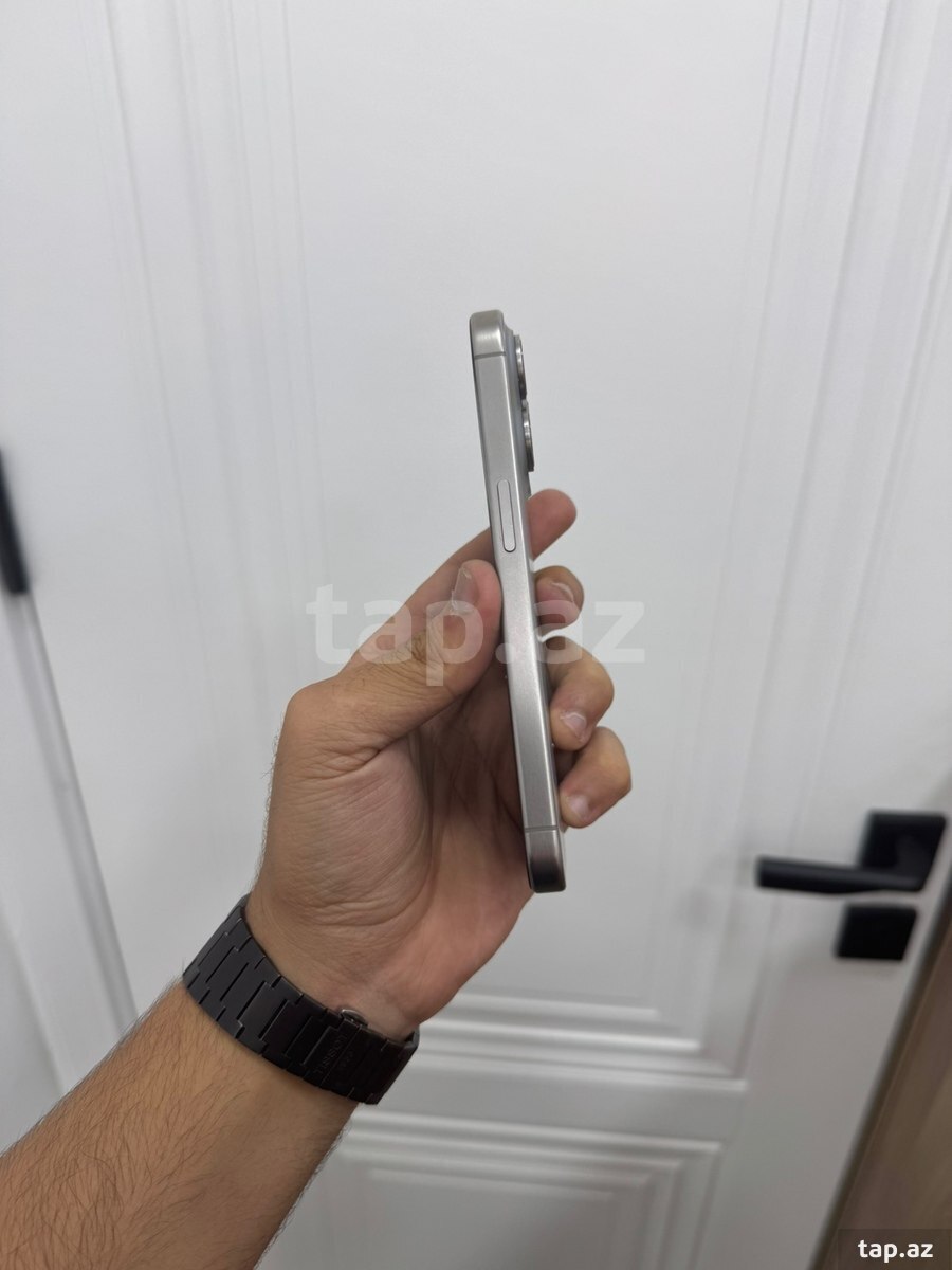 Apple iPhone 15 Pro Natural Titanium 128GB/8GB (2)